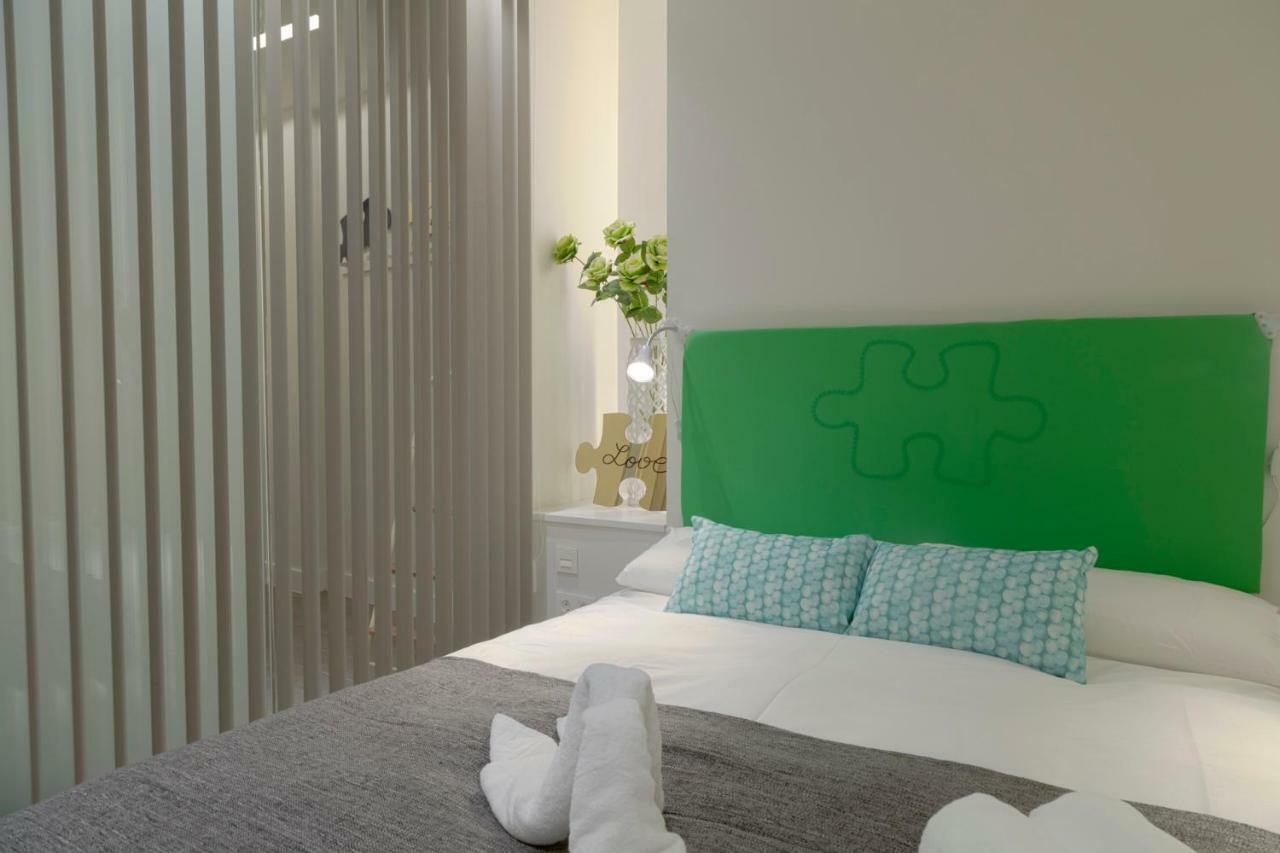 Apartament Suncity Teatro Premier Malaga Zewnętrze zdjęcie